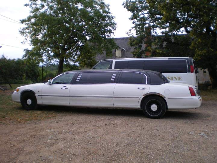 Les limousines de Papa Paella Gineste Traiteur Lot